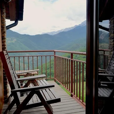 Al Pirineu בקתה Ansobell